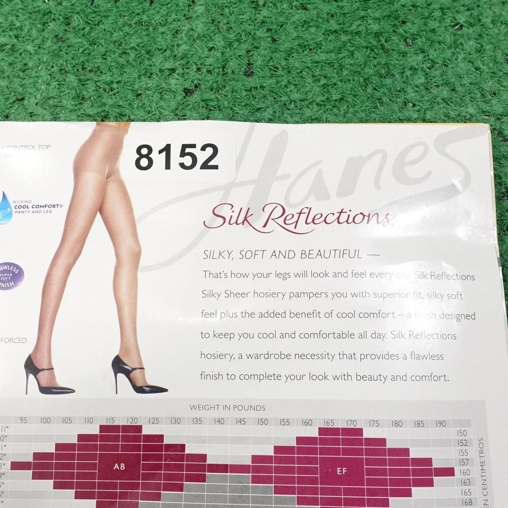 Hanes Silk Reflections Womens‎ Pantyhose EF Beige Silky Sheer Control Top